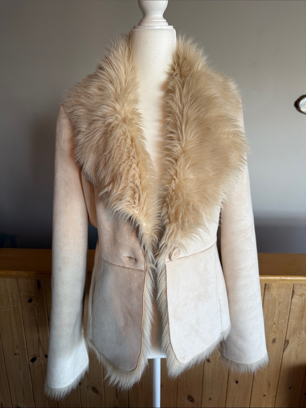 Vintage Forever 21 Cream Faux-Shearling Teddy Jacket with Plush Collar